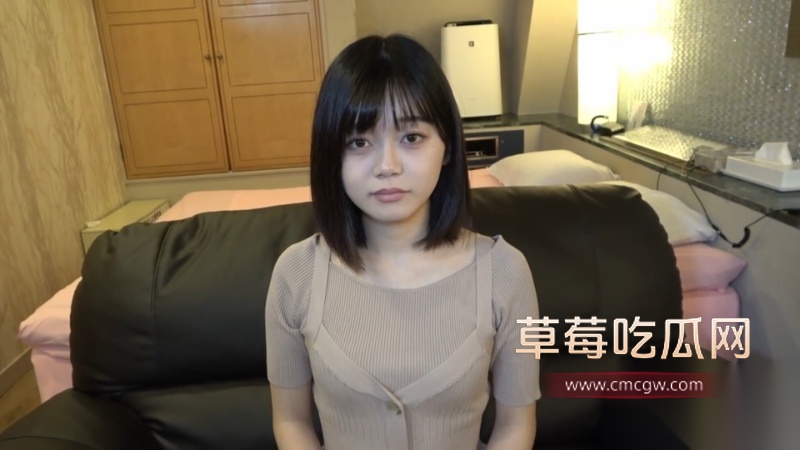 拥有绝美颜值的市政厅女职员 20