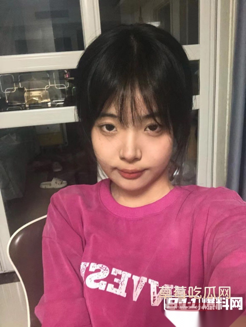 浙江大一短发眼镜妹 吴媛媛 11 浙江大一短发眼镜妹 吴媛媛 11