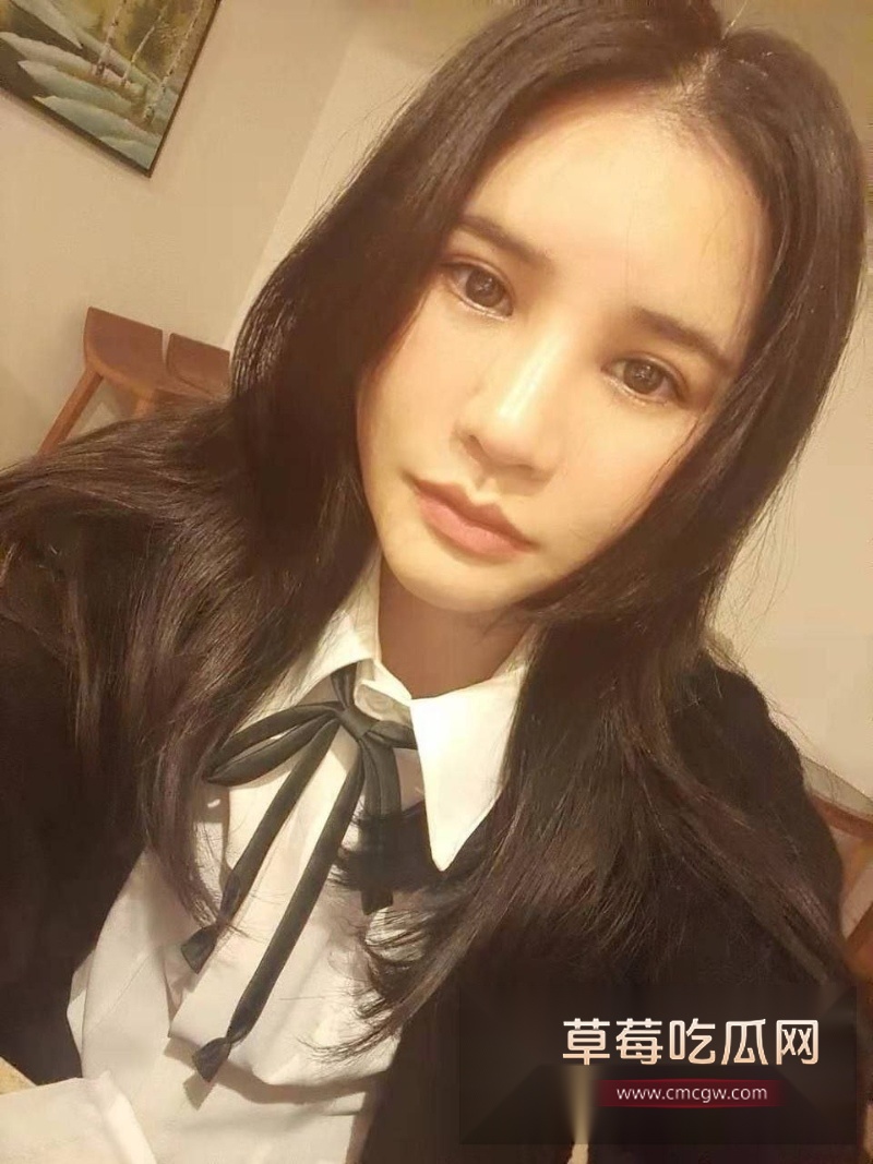李莉莉 8