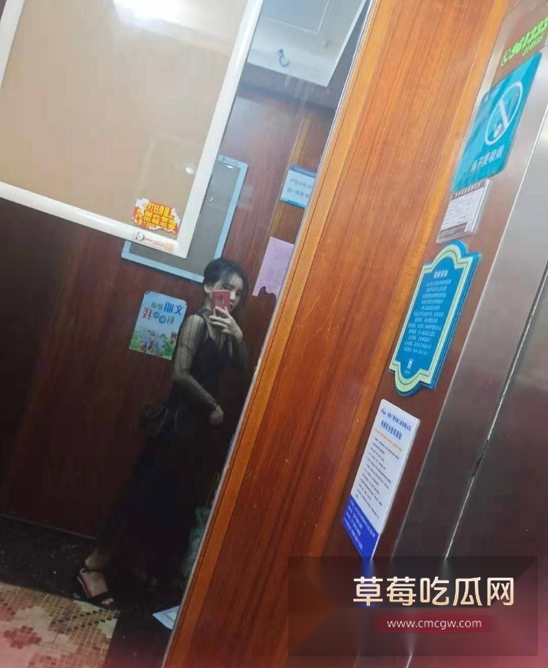 李莉莉 12