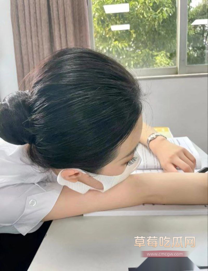 空姐女友的照片2 空姐女友的照片2