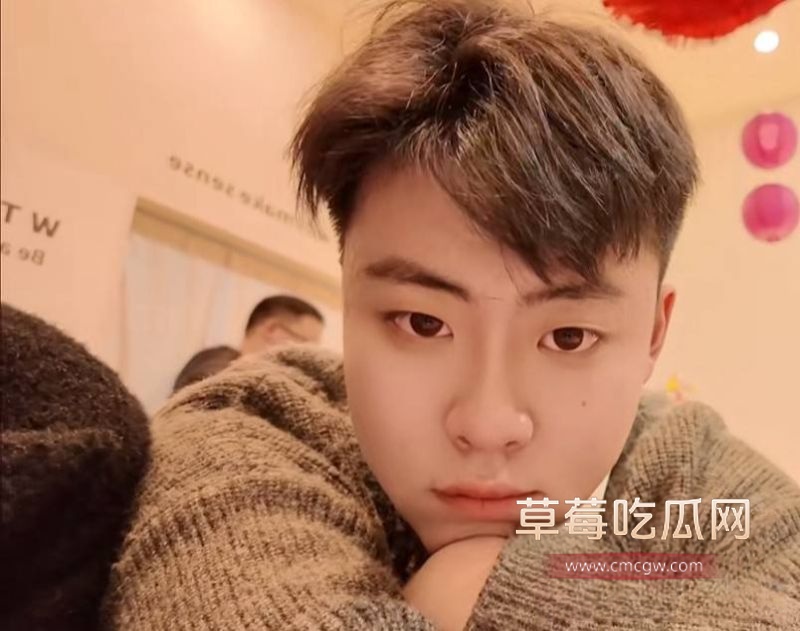 渣男王某旭的照片2 渣男王某旭的照片2