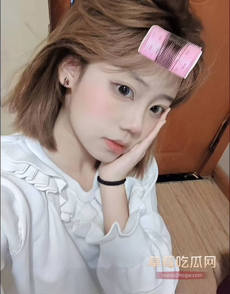 渣男王某旭的正牌女友照片2 渣男王某旭的正牌女友照片2