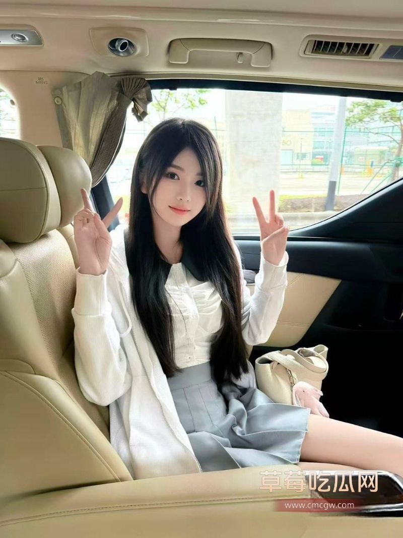 清纯福利姬SLRabbit化身足球宝贝上演双马尾诱惑 7 清纯福利姬SLRabbit化身足球宝贝上演双马尾诱惑 7