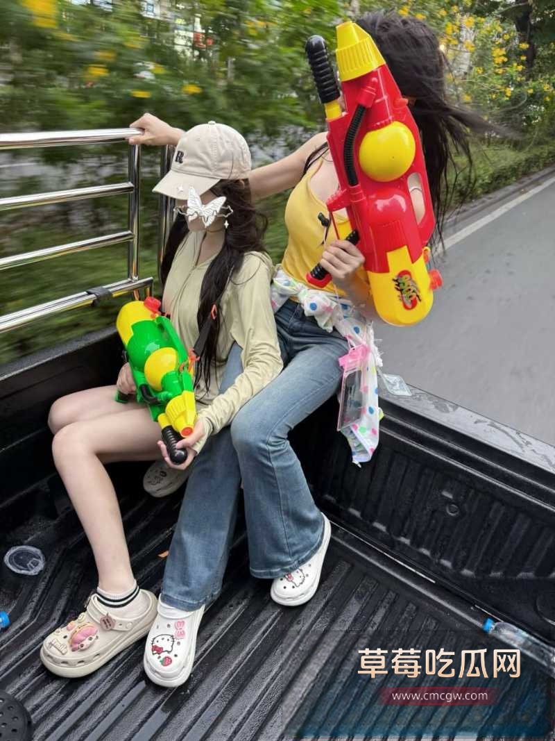 安徽美女在泰国参加完泳池派对后 被中国男同胞迷晕拖走 7 安徽美女在泰国参加完泳池派对后 被中国男同胞迷晕拖走 7