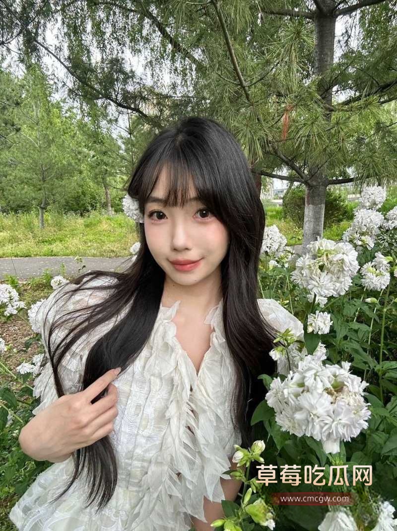 极品气质女神自拍沉浸式口交舔屌视频流出 9 极品气质女神自拍沉浸式口交舔屌视频流出 9