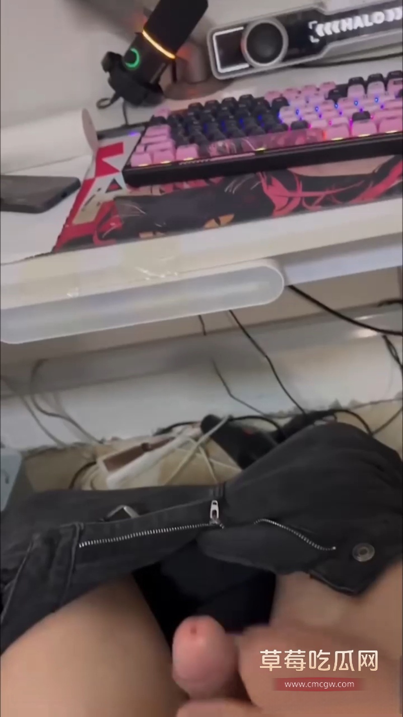 推特四海情侣淫妻博主 辣辣姜不辣 7 推特四海情侣淫妻博主 辣辣姜不辣 7