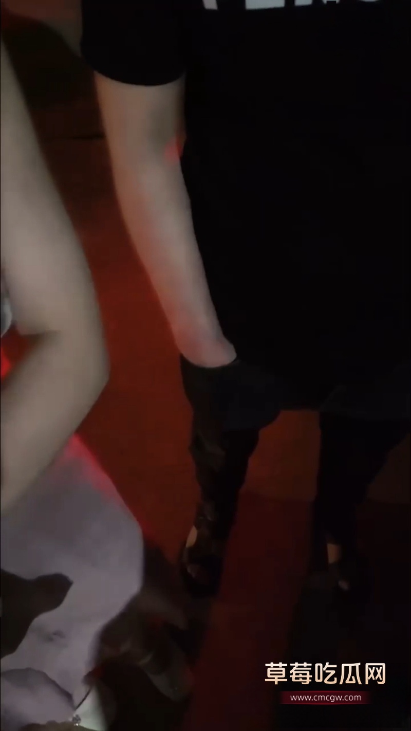 推特露出小母狗 江小凡 6 推特露出小母狗 江小凡 6