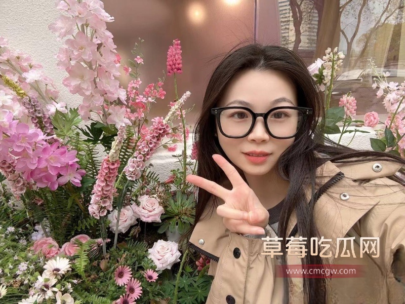 翘臀眼镜娘 11 翘臀眼镜娘 11