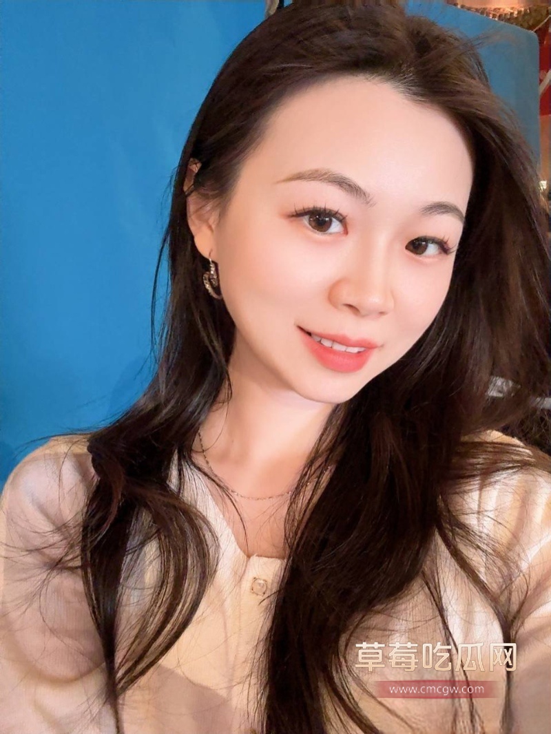 翘臀眼镜娘 21 翘臀眼镜娘 21