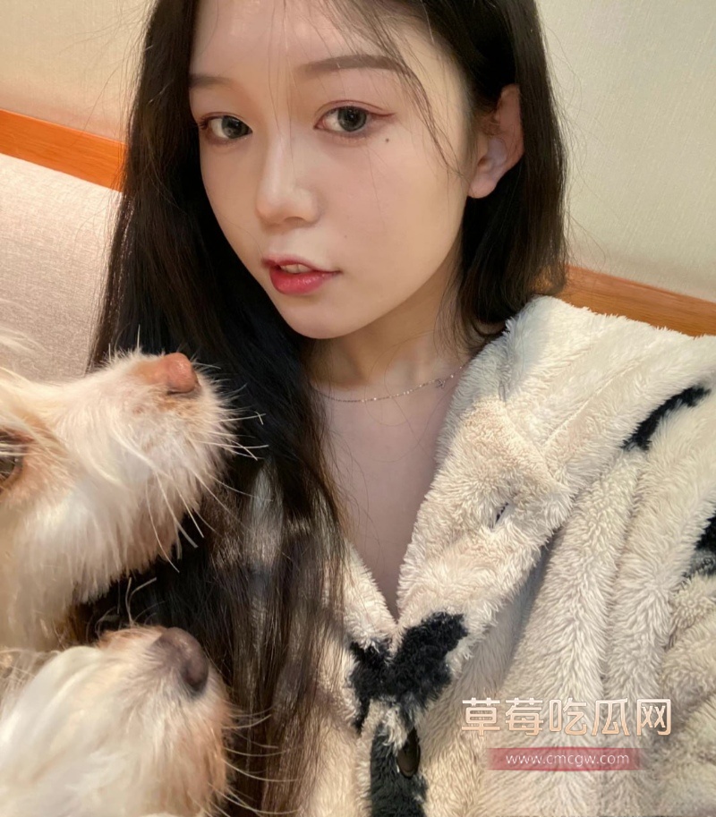 哈尔滨医科大学气质女大学生宁佳 20
