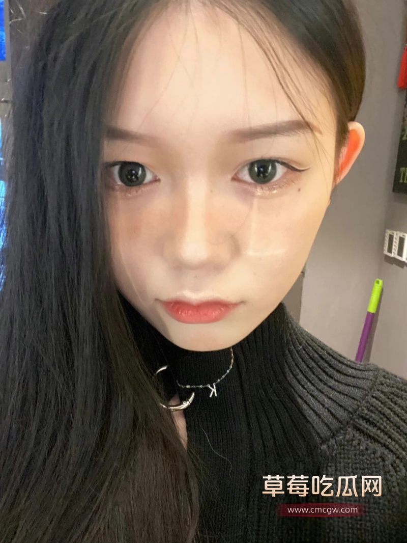 哈尔滨医科大学气质女大学生宁佳 23