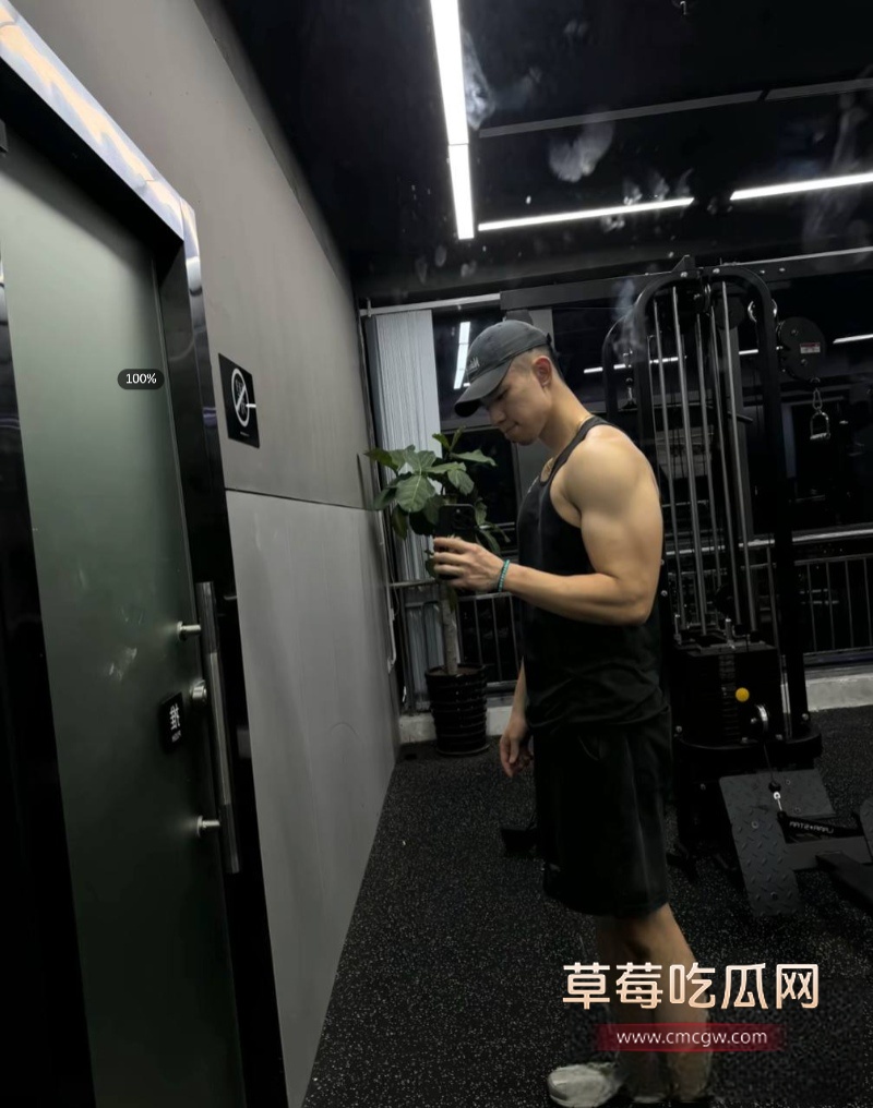 抖音网红 周辰辰 25