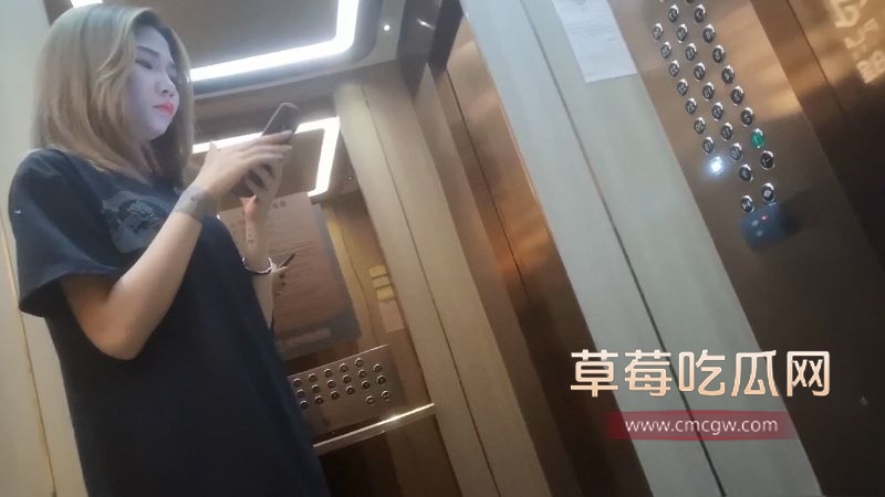 私房探花在五星酒店约操160小厂妹1 私房探花在五星酒店约操160小厂妹1