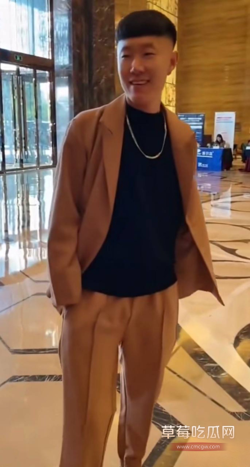 女网红多多举报大长脸 38 女网红多多举报大长脸 38