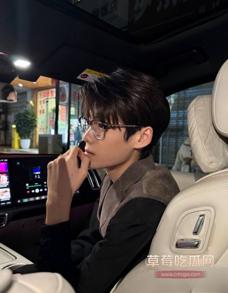 刘佳梁45 刘佳梁45