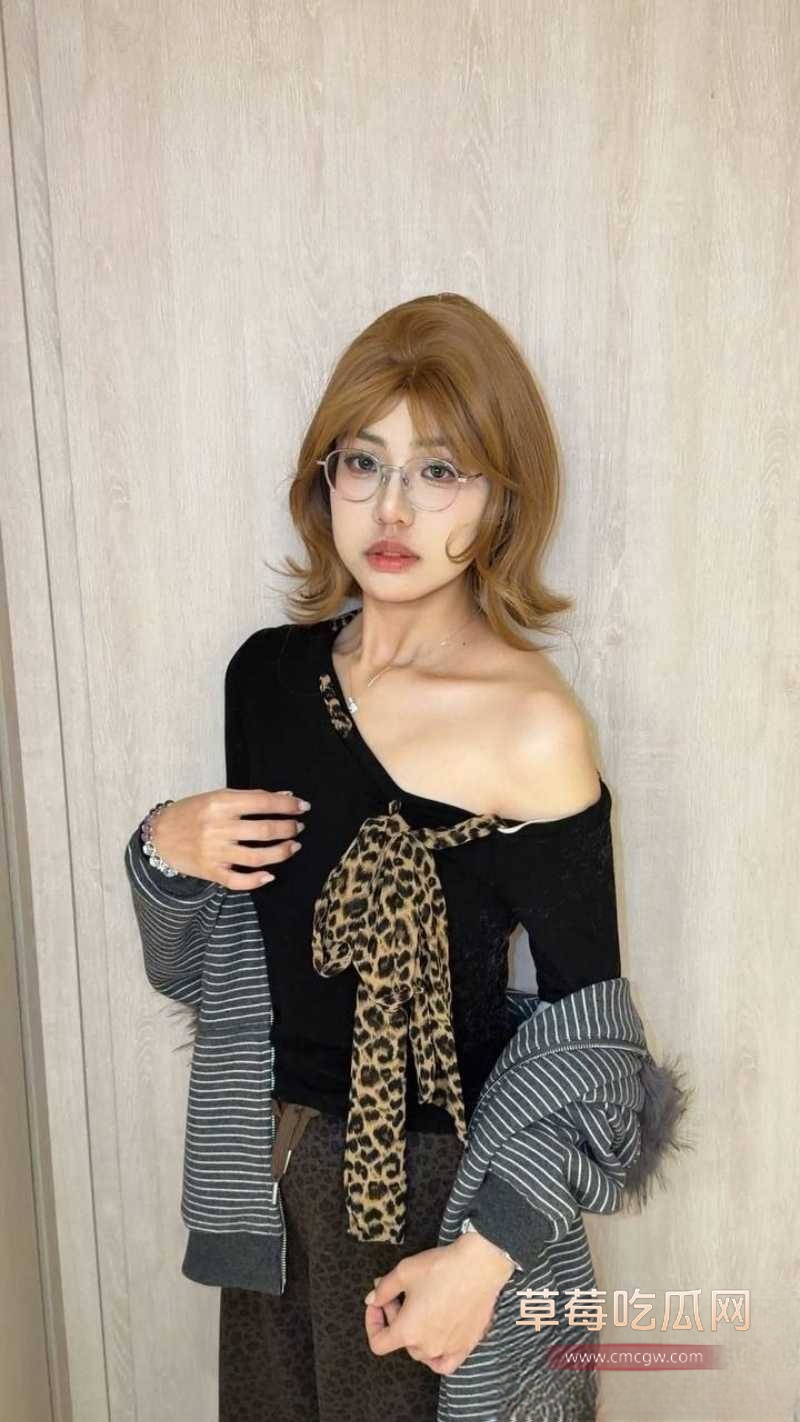 上海超嫩眼镜妹和男友恋爱五年 24 上海超嫩眼镜妹和男友恋爱五年 24