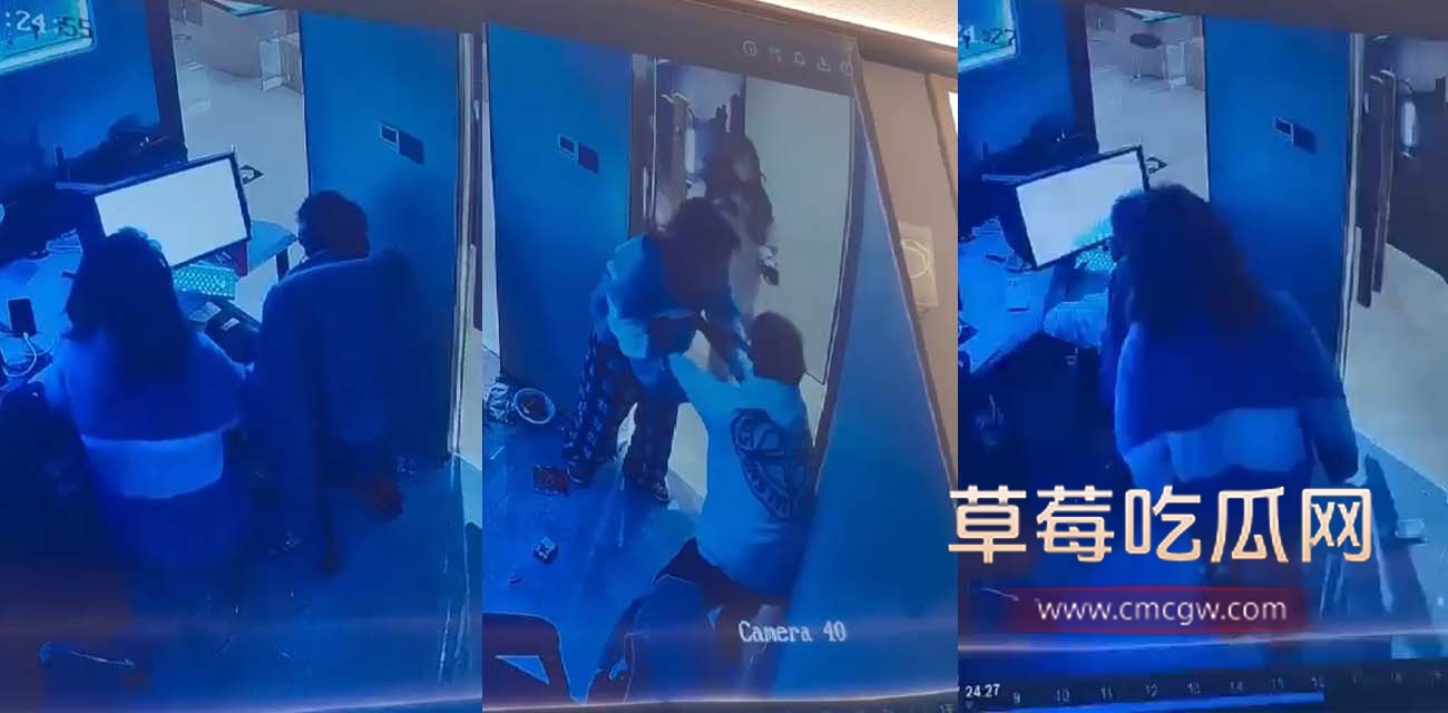 女子在网吧竟公然脱下裤子.jpg