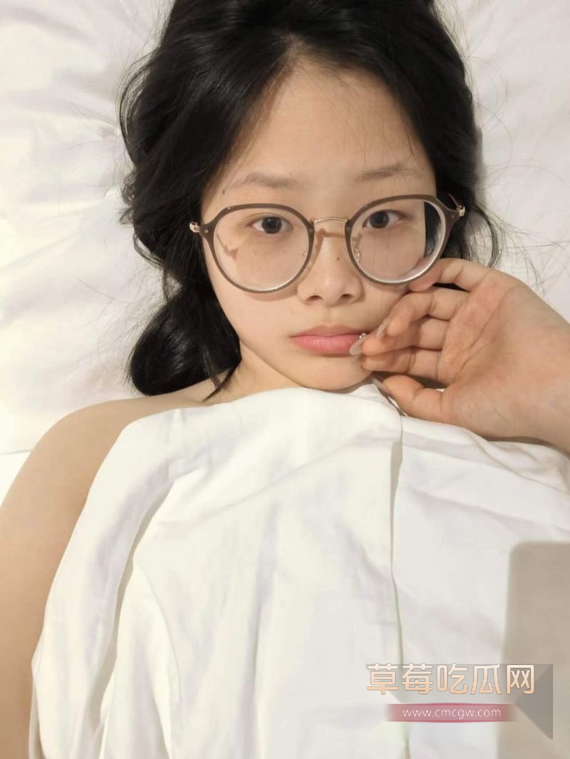 陕西反差小妹王茹燕 被多金金主包养7 陕西反差小妹王茹燕 被多金金主包养7