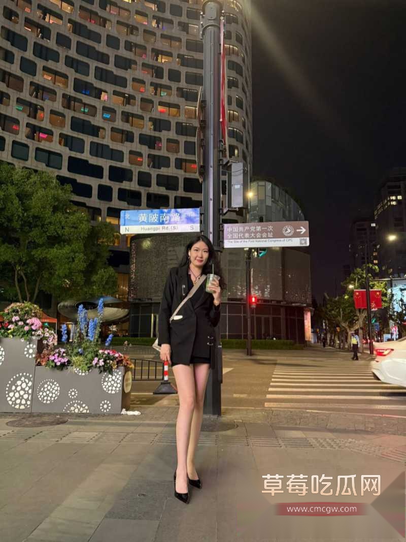 独家泄密 资产A9的离异美少妇 11 独家泄密 资产A9的离异美少妇 11