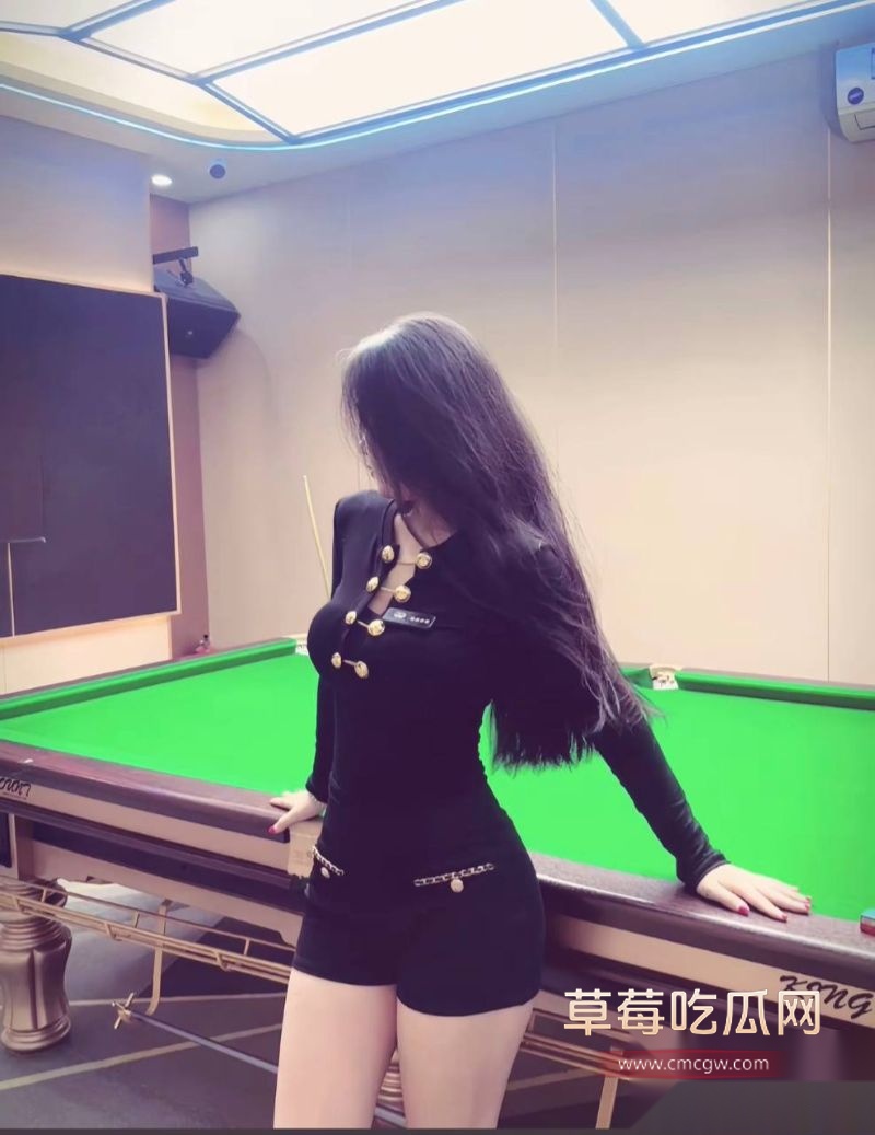 台球女助教相关照片2 台球女助教相关照片2