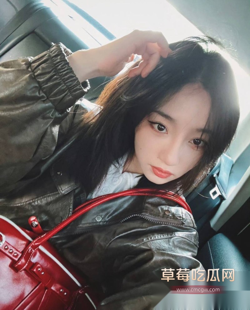 严小北12 严小北12