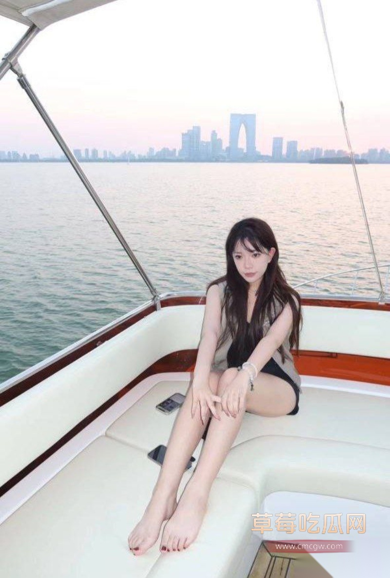 高颜肥臀美少女 5 高颜肥臀美少女 5