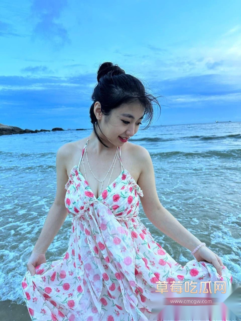 广东巨乳学生妹 张子月 8 广东巨乳学生妹 张子月 8