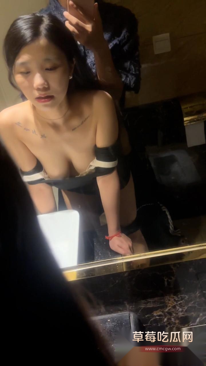 反差美女何颜君被金主包养3