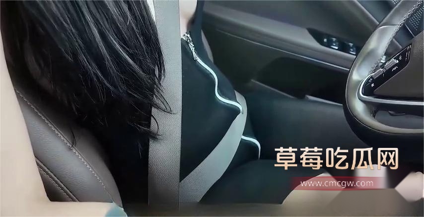 顶级反差婊骚妻 加油站户外露出视频3 顶级反差婊骚妻 加油站户外露出视频3