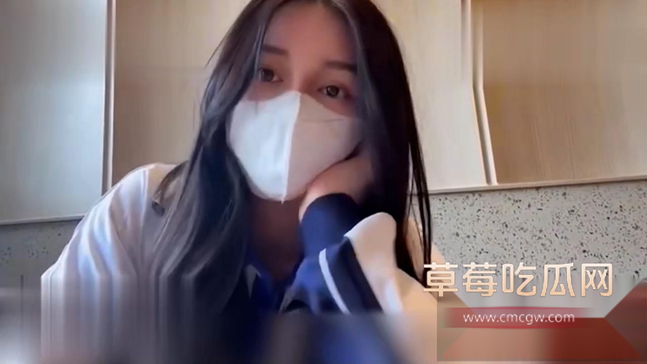 24岁粉丝甜蜜校园恋 清纯校服学生妹却藏着傲人巨乳和粉嫩白虎3 24岁粉丝甜蜜校园恋 清纯校服学生妹却藏着傲人巨乳和粉嫩白虎3
