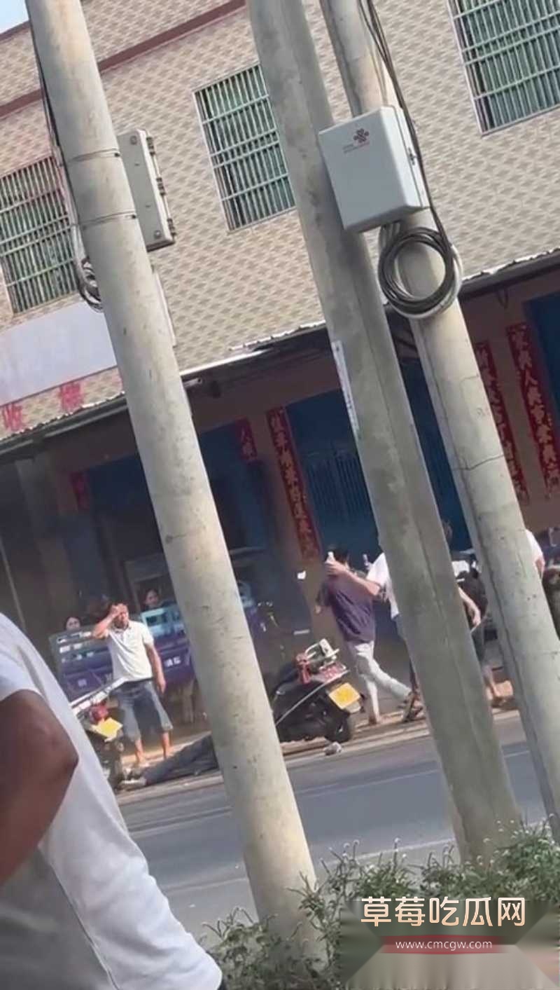 猛男精神小伙街头打架 11 猛男精神小伙街头打架 11