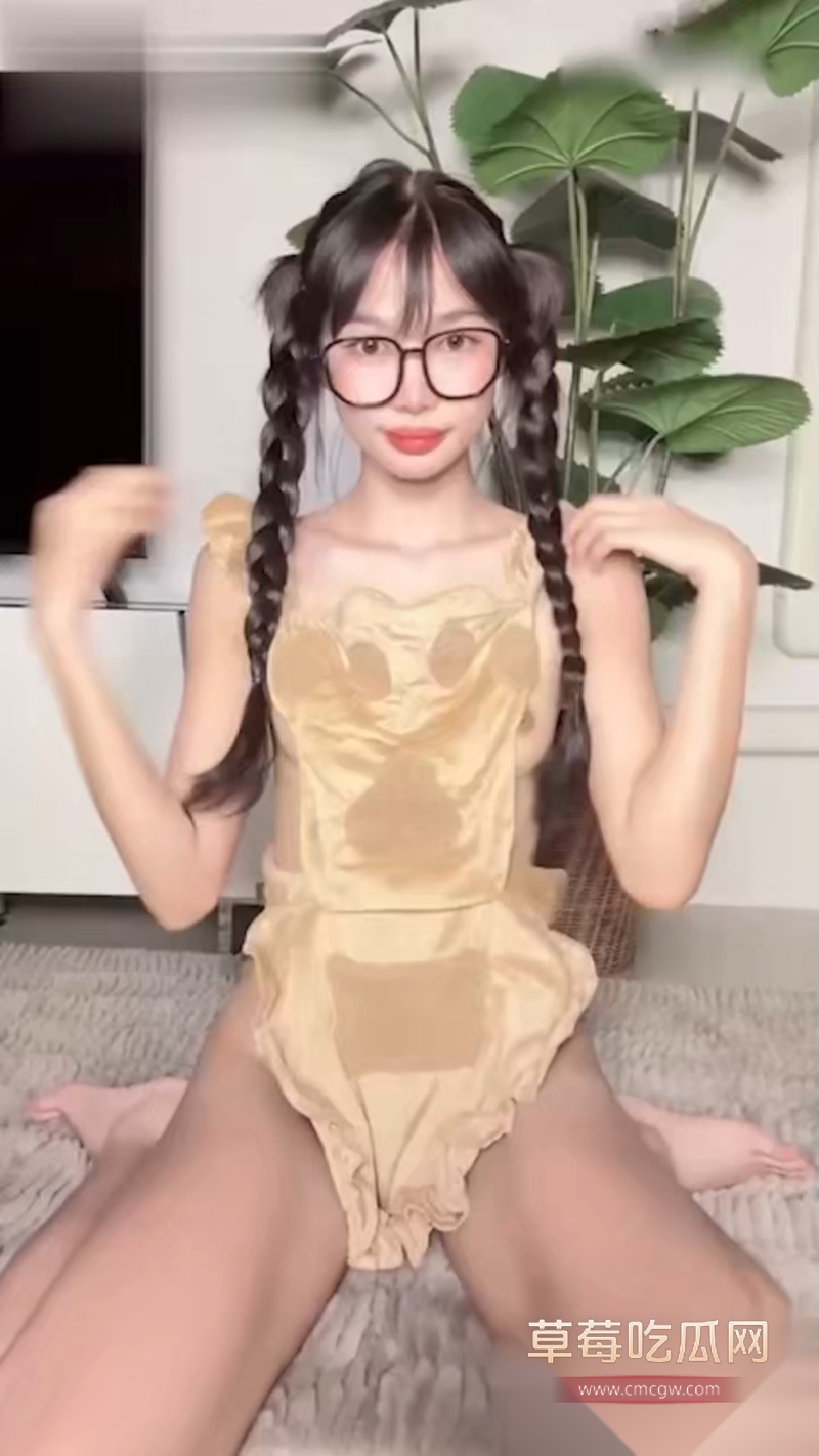 极品福利姬少女Kissmesofia 3 极品福利姬少女Kissmesofia 3