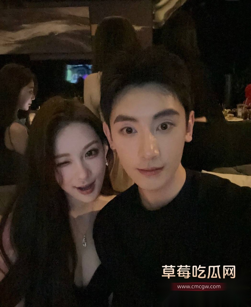 花三三长期接受榜一大哥 33 花三三长期接受榜一大哥 33