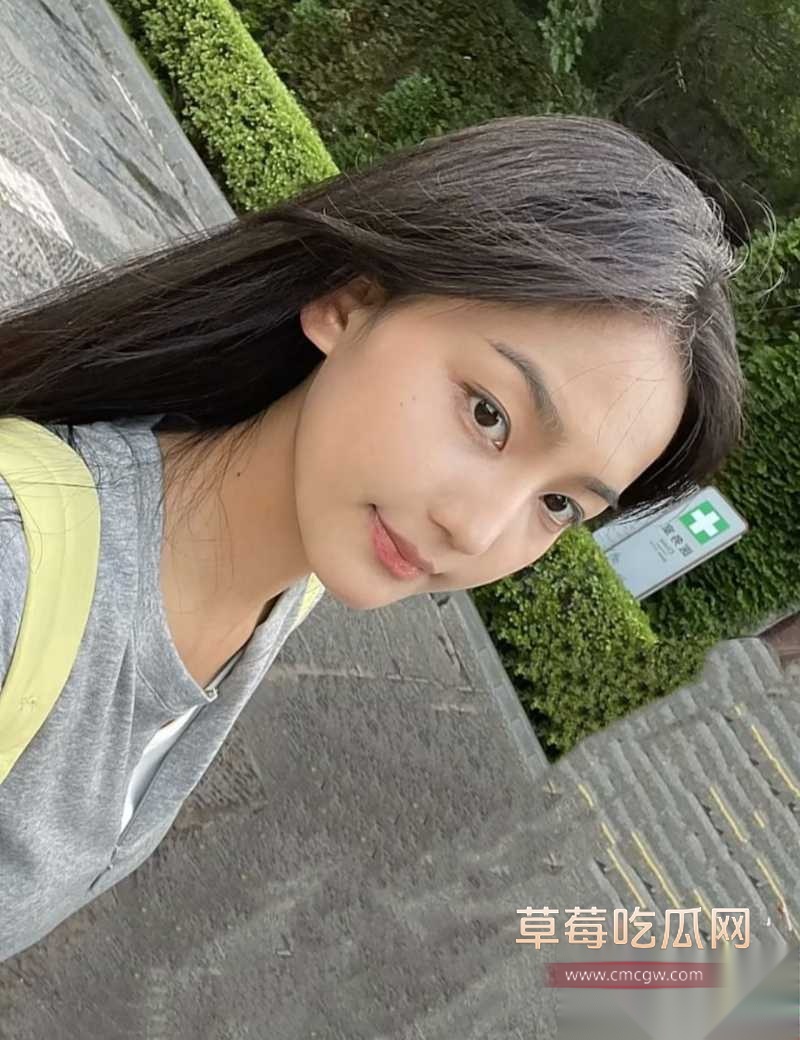 河南理工学院大四美女陈奕涵 12 河南理工学院大四美女陈奕涵 12