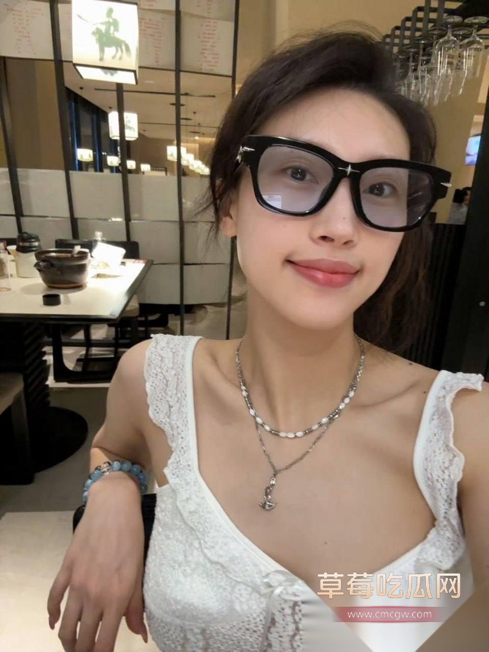 李亦凝1 李亦凝1
