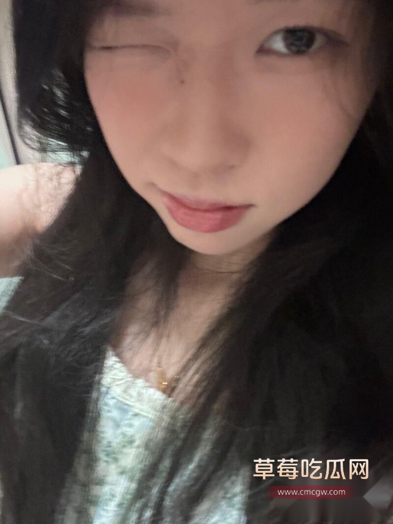 武大校花级学妹钟淑玥 前男友曝光性爱视频 这种颜值和身材简直是人间尤物 武大校花级学妹钟淑玥 前男友曝光性爱视频 这种颜值和身材简直是人间尤物
