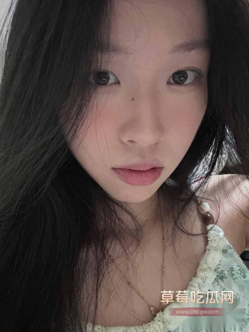 武大校花级学妹钟淑玥 前男友曝光性爱视频 这种颜值和身材简直是人间尤物 武大校花级学妹钟淑玥 前男友曝光性爱视频 这种颜值和身材简直是人间尤物