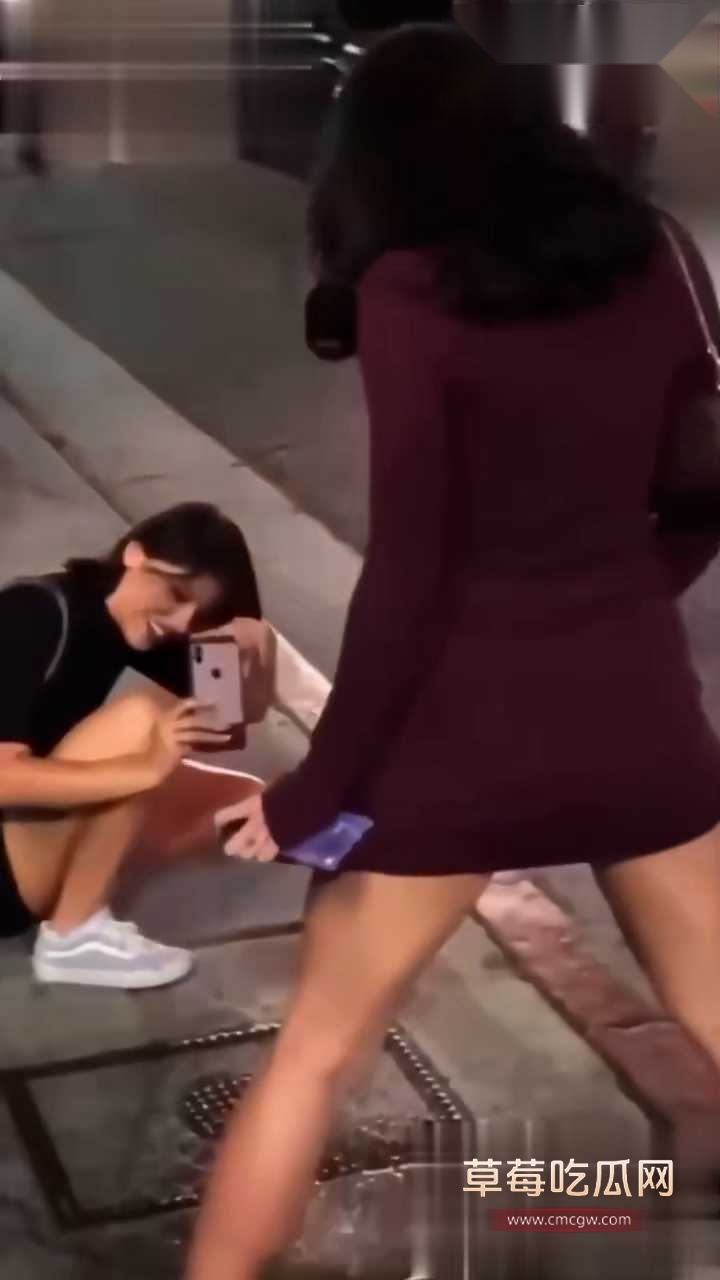 4 4