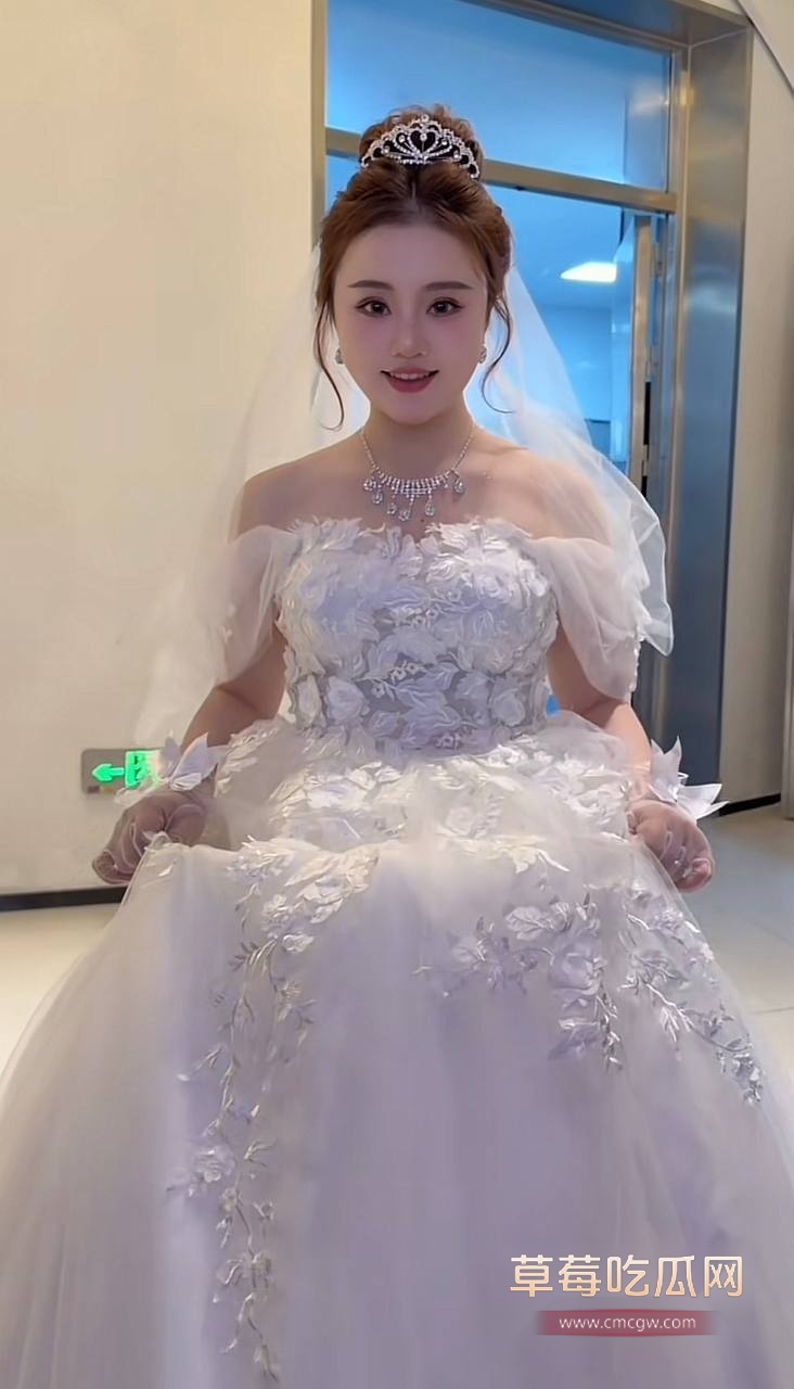 700万粉网红贵阳二小姐知三当三24 700万粉网红贵阳二小姐知三当三24