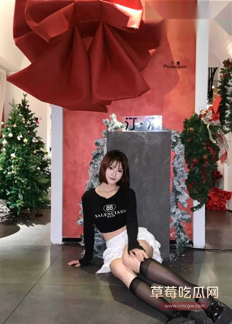 短发美足小骚货魏晴瑜2 短发美足小骚货魏晴瑜2