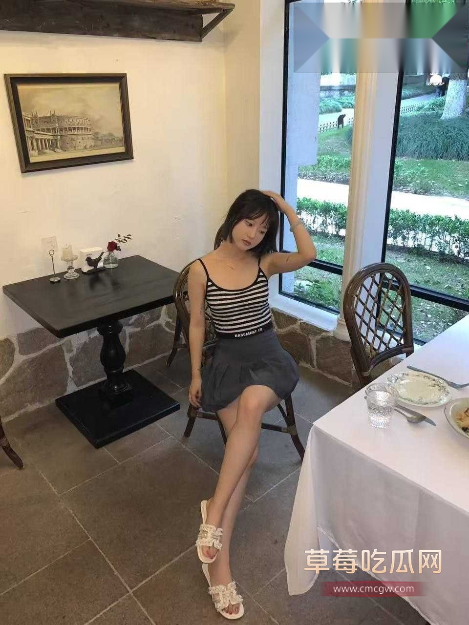 短发美足小骚货魏晴瑜3 短发美足小骚货魏晴瑜3