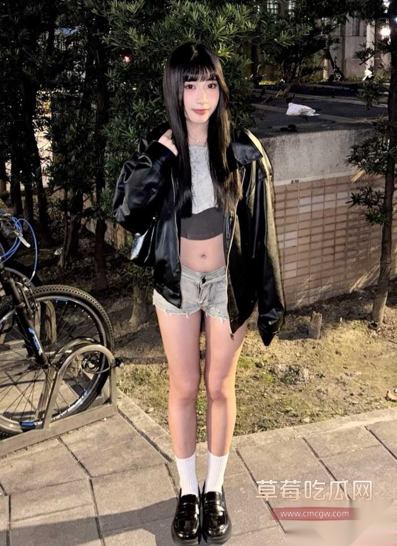 超可爱大一巨乳学妹均均 13 超可爱大一巨乳学妹均均 13