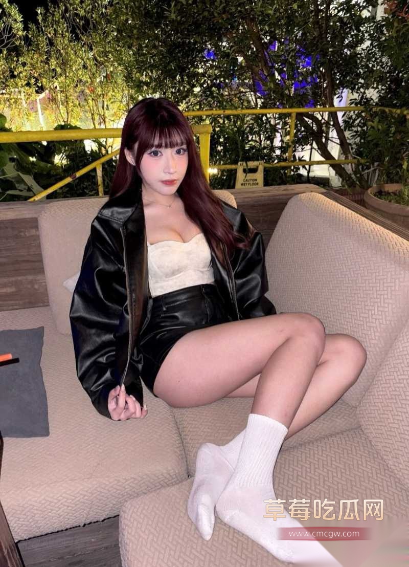超可爱大一巨乳学妹均均 20 超可爱大一巨乳学妹均均 20