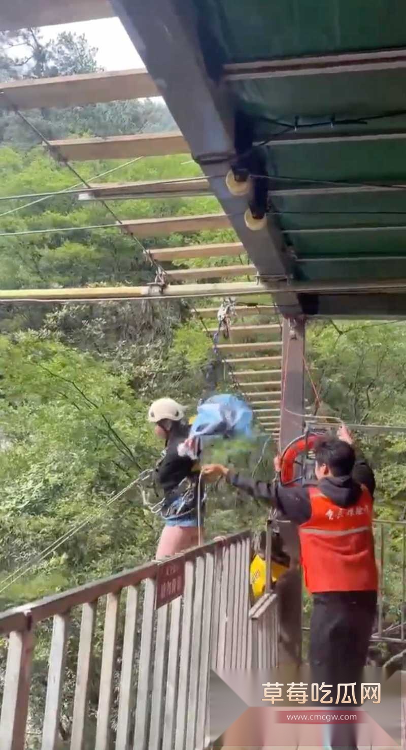 四川华蓥市玛琉岩瀑布5 四川华蓥市玛琉岩瀑布5
