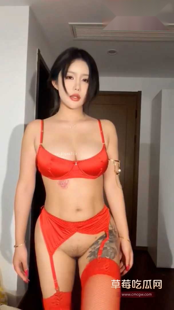 百万网红依阳baby红色情趣自拍流出7 百万网红依阳baby红色情趣自拍流出7