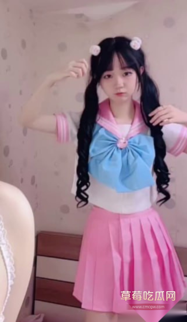 18岁邪恶双马尾学妹携闺蜜双人自慰大秀 13 18岁邪恶双马尾学妹携闺蜜双人自慰大秀 13