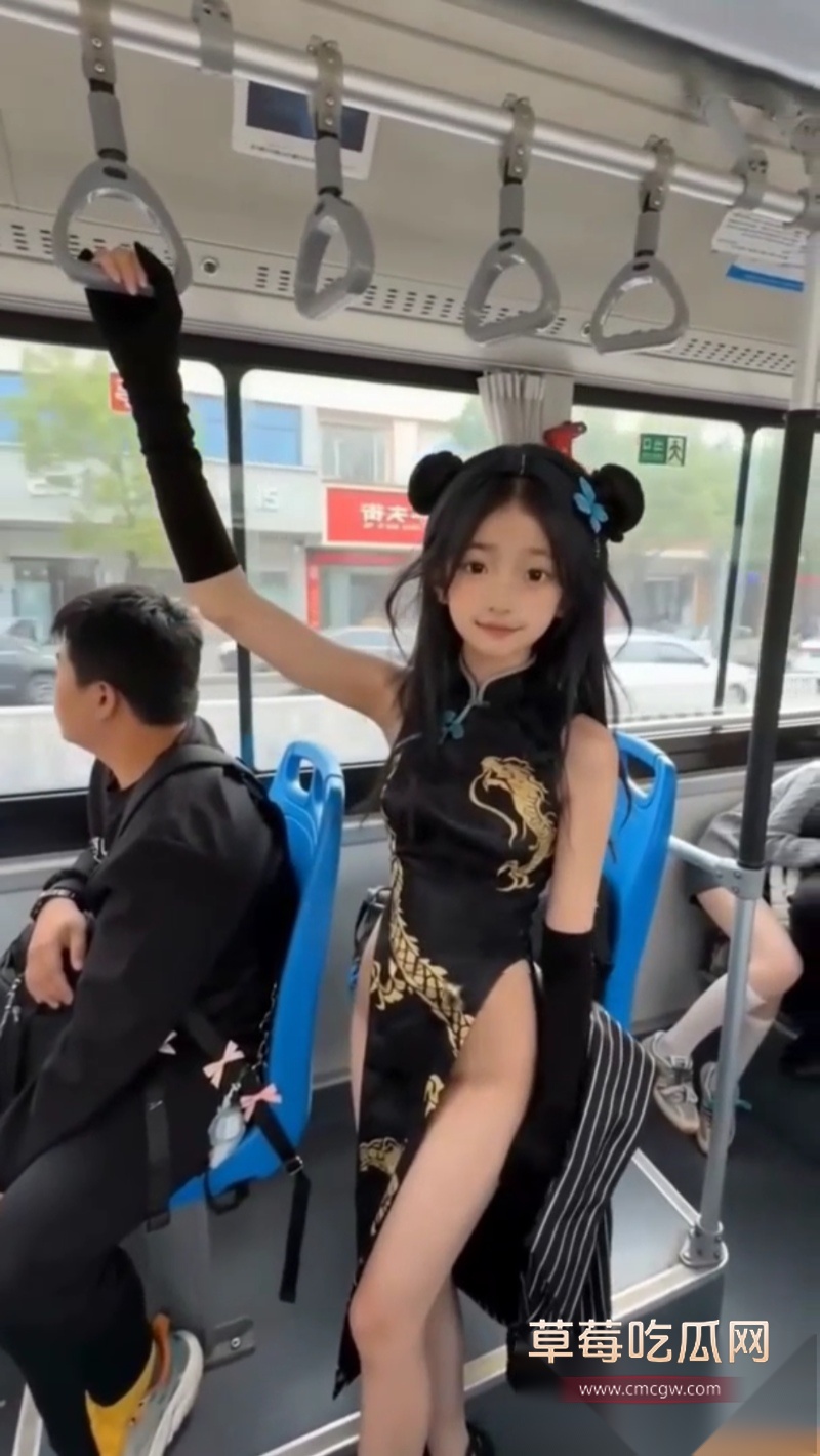 顶级反差AI女神 HidoriRose 1 顶级反差AI女神 HidoriRose 1