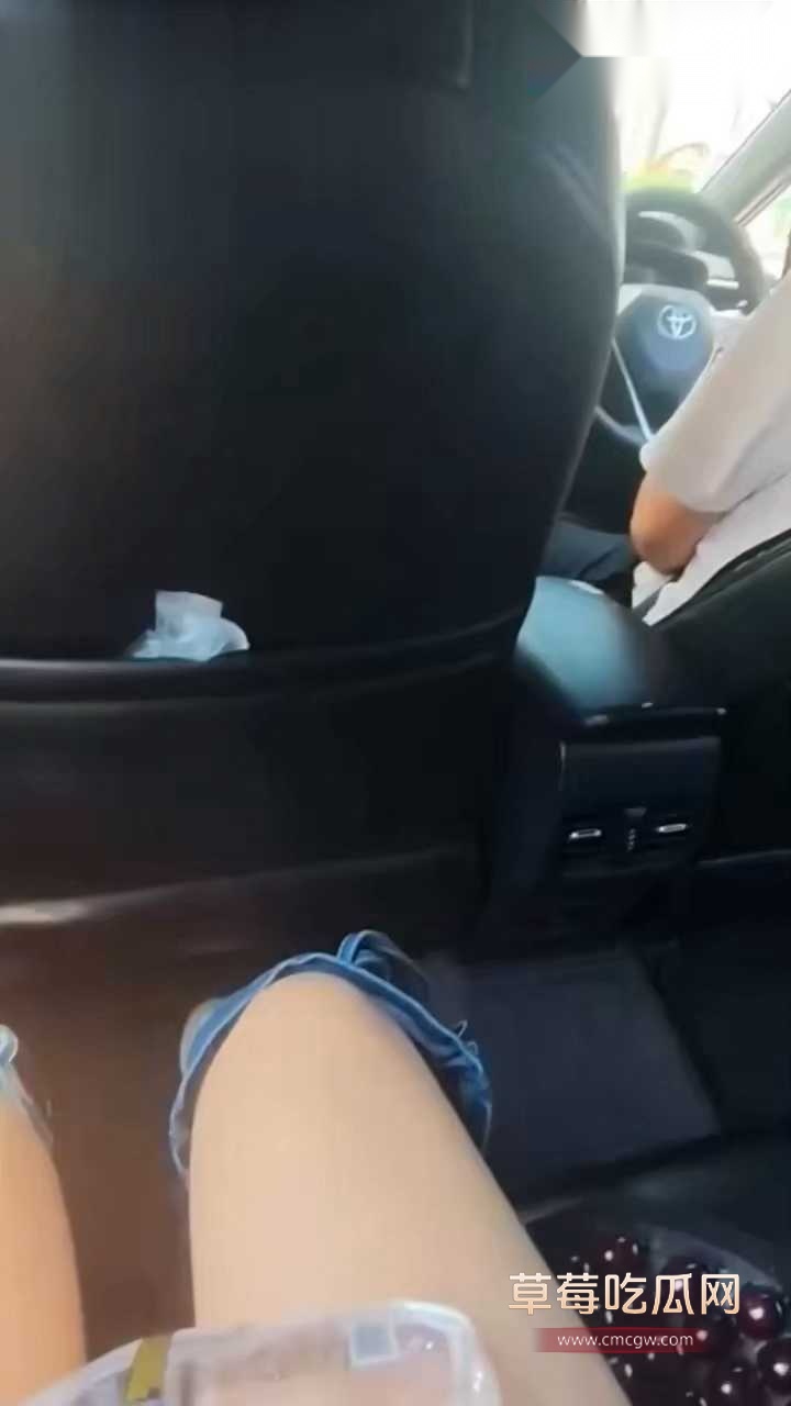 女子赶地铁打车遇奇葩司机1 女子赶地铁打车遇奇葩司机1
