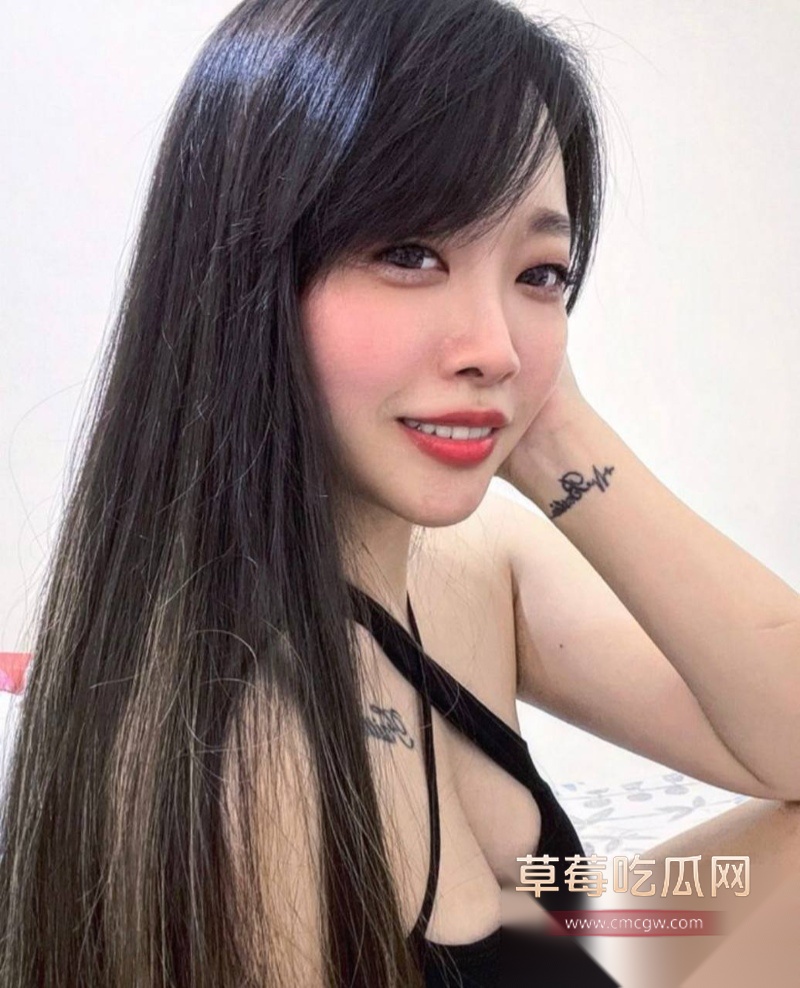 某音巨乳嫩妹恋爱后自拍露点 16 某音巨乳嫩妹恋爱后自拍露点 16